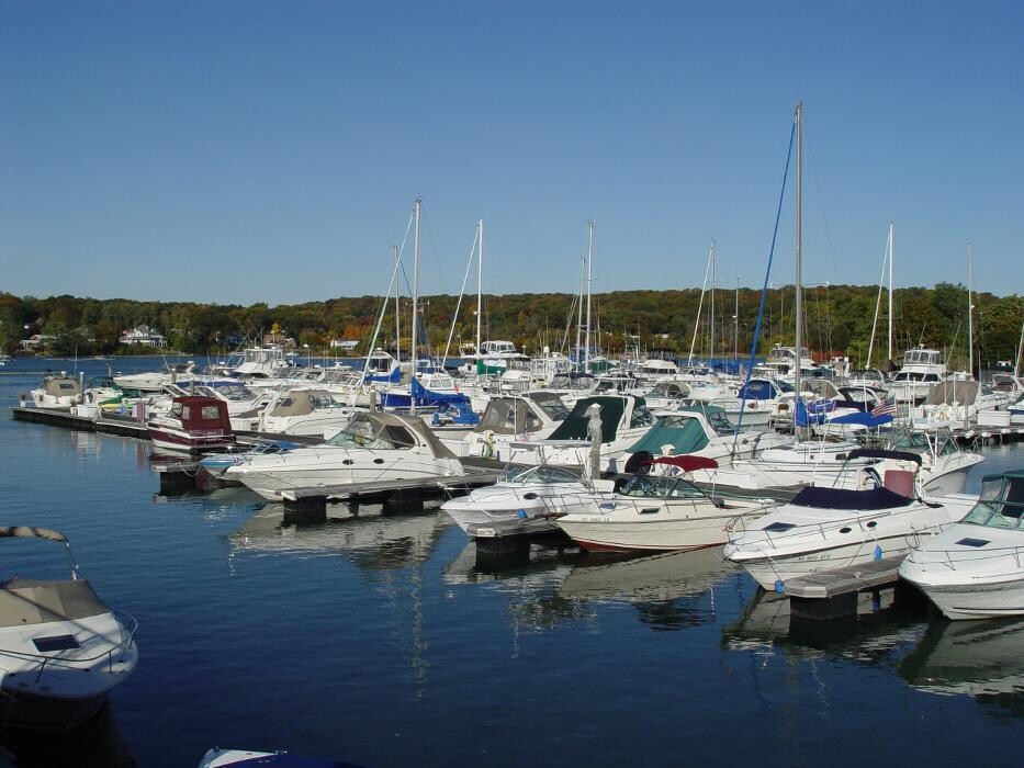 Images Britannia Yachting Center