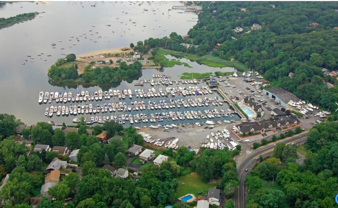Images Britannia Yachting Center