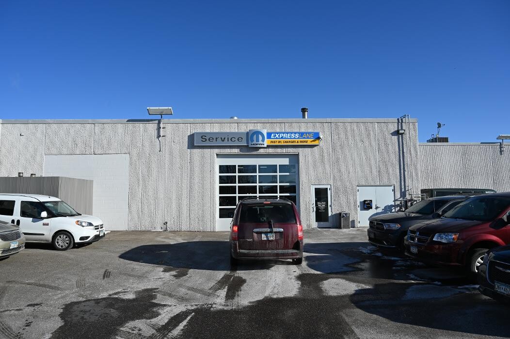 Images Chrysler Jeep Dodge Ram Service - Jeff Belzer