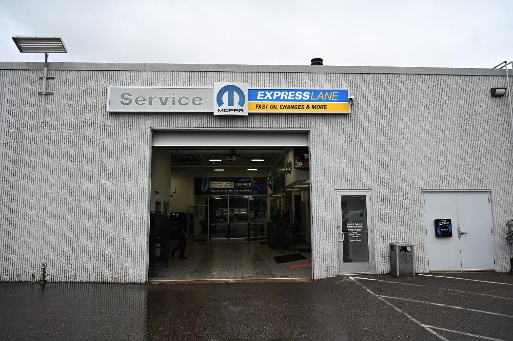 Images Chrysler Jeep Dodge Ram Service - Jeff Belzer