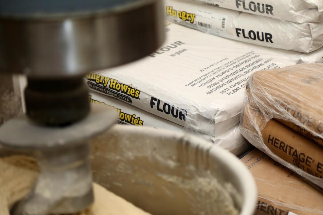 Images Hungry Howie's Pizza