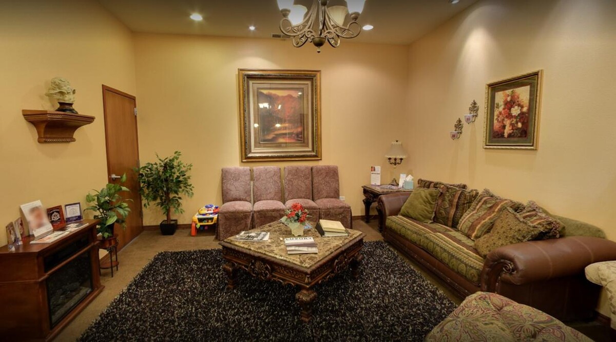 Images Chateaux Family & Cosmetic Dentistry