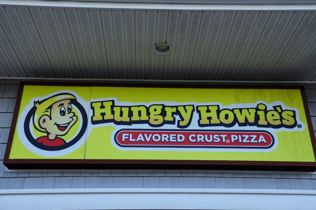 Images Hungry Howie's Pizza