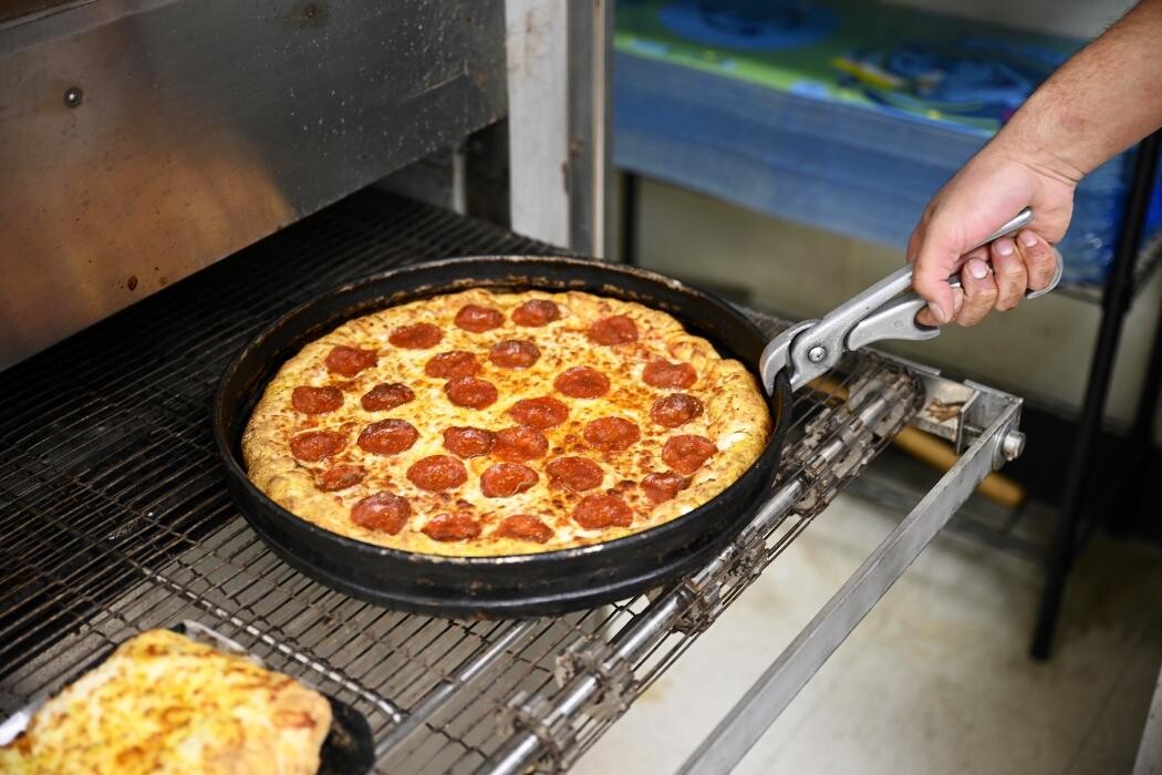 Images Hungry Howie's Pizza