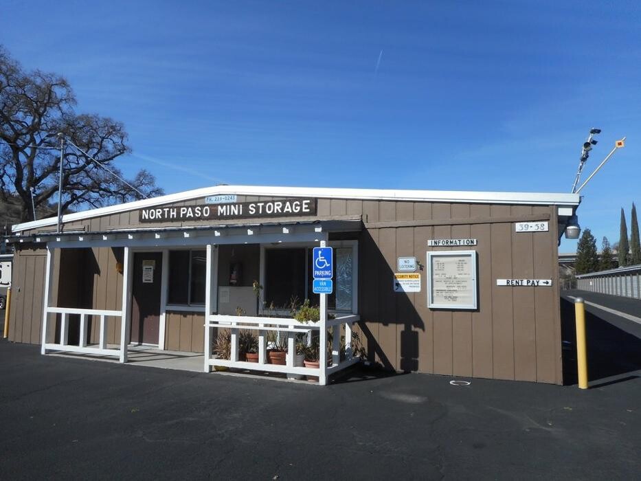 Images North Paso Mini Storage