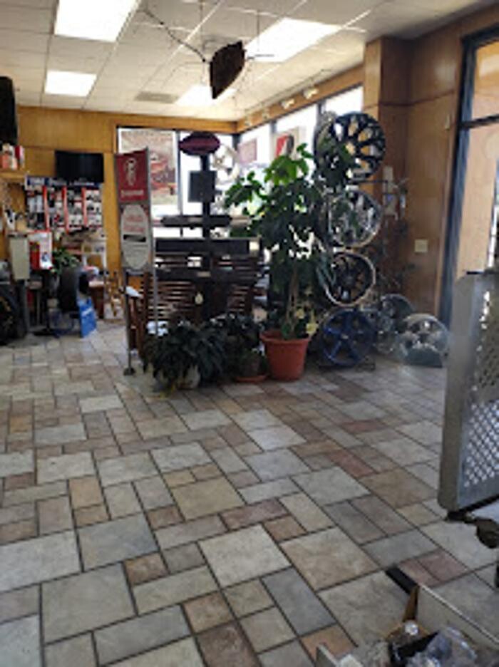 Images Tanner Service Center Inc