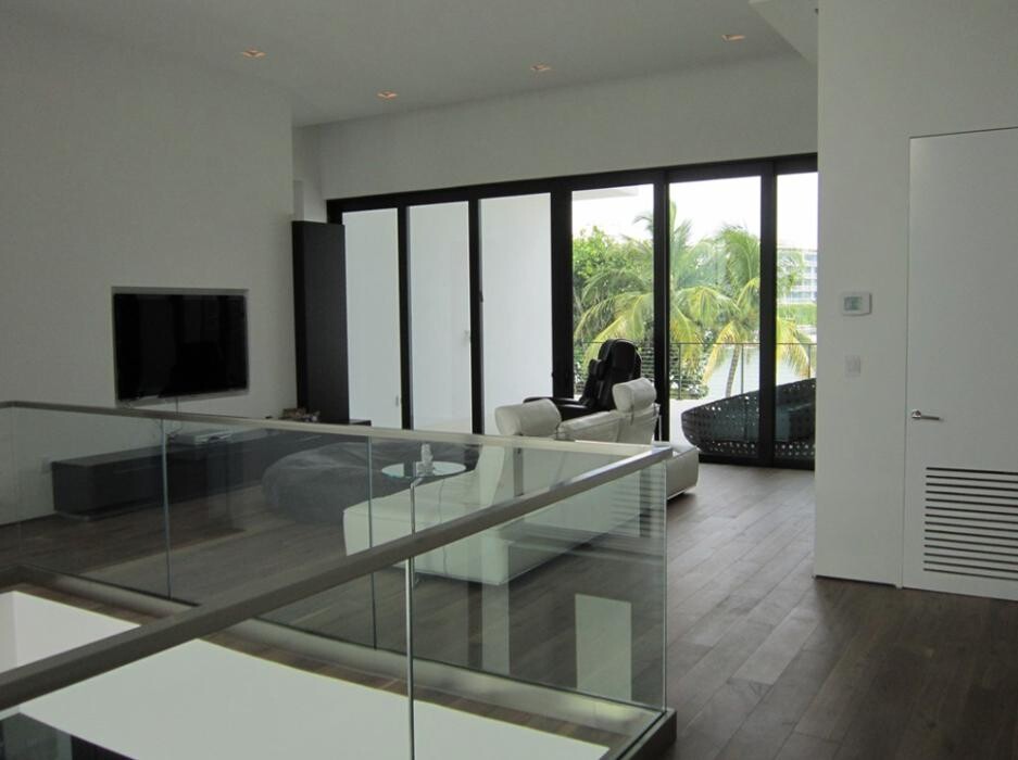 Images Cal & Son Carpet & Wood Floors