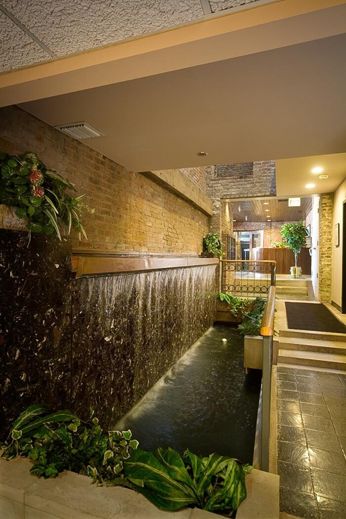 Images Renaissance Business Centers