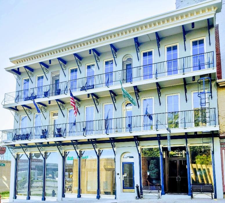 Images Renaissance Business Centers