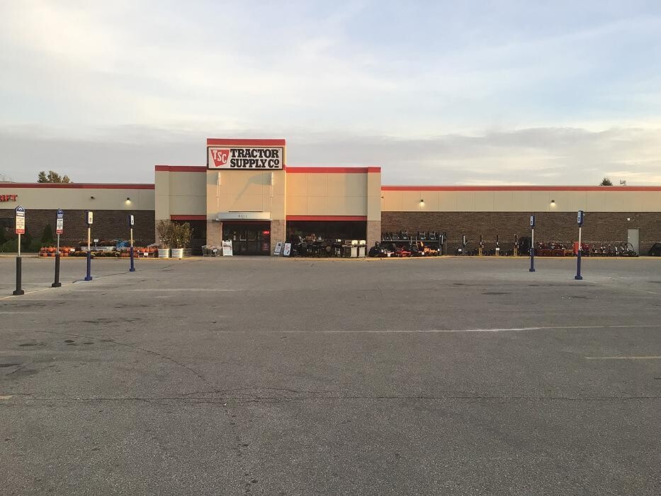 Images Tractor Supply Co.