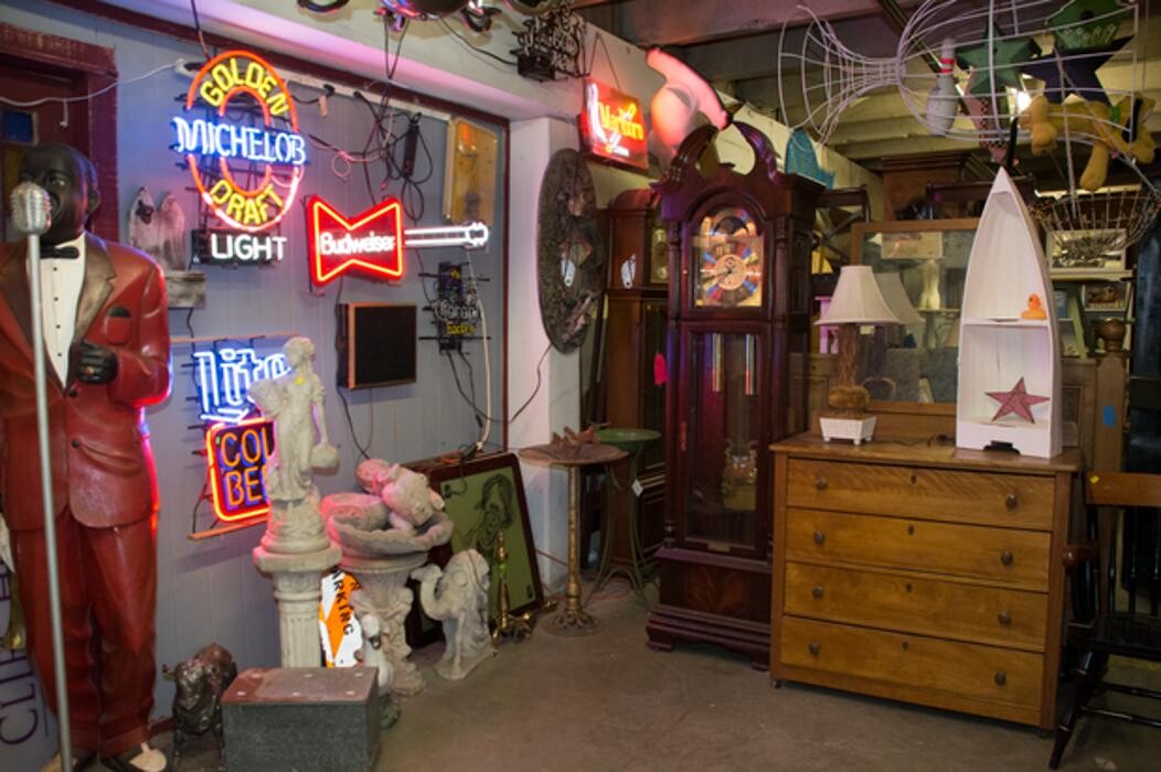 Images Deja Vu Furniture & More