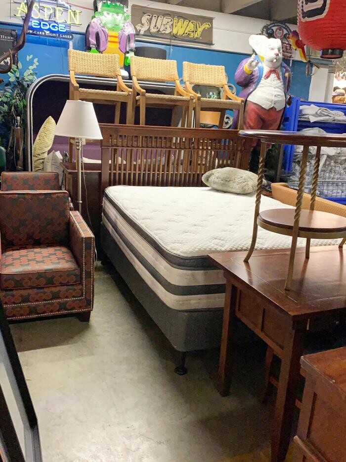 Images Deja Vu Furniture & More