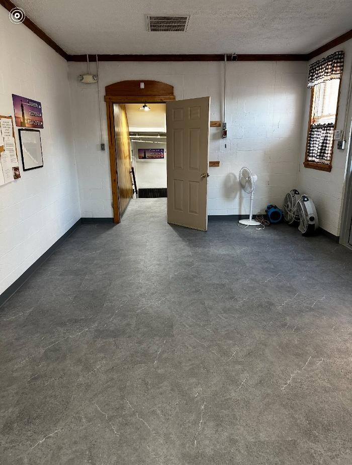 Images Carpet One Floor & Moore