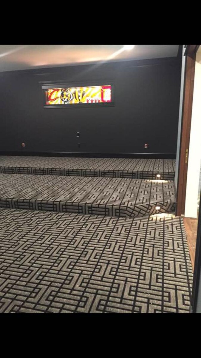 Images Carpet One Floor & Moore
