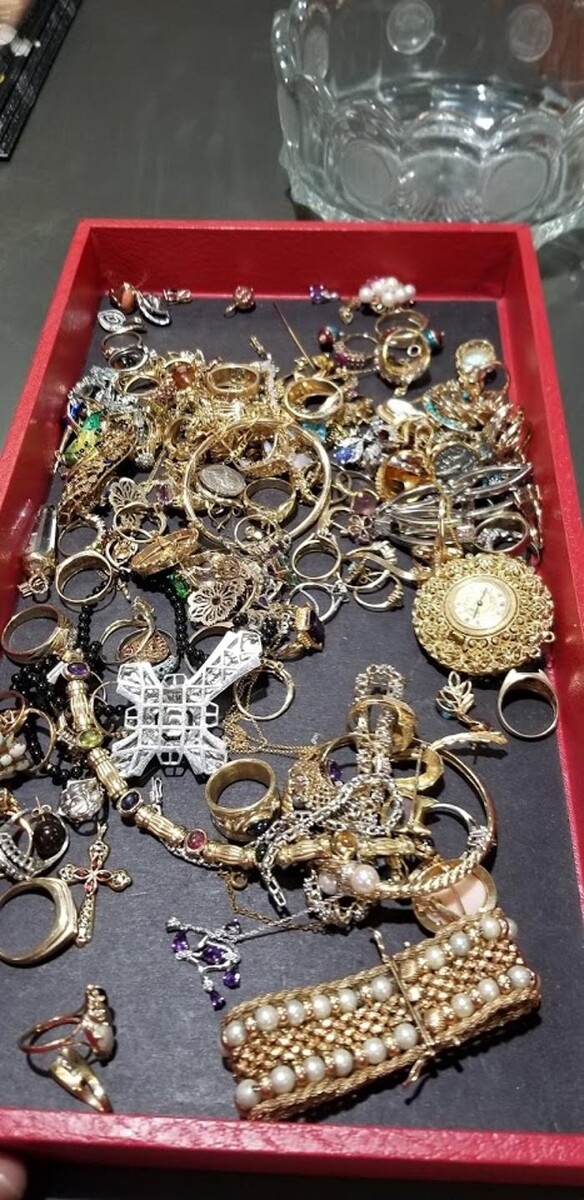 Images Belleair Coins, Gold, & Diamonds