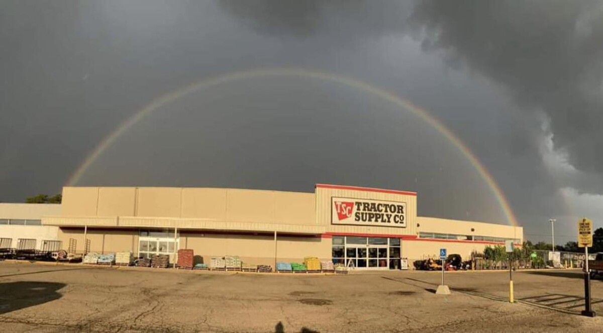 Images Tractor Supply Co.