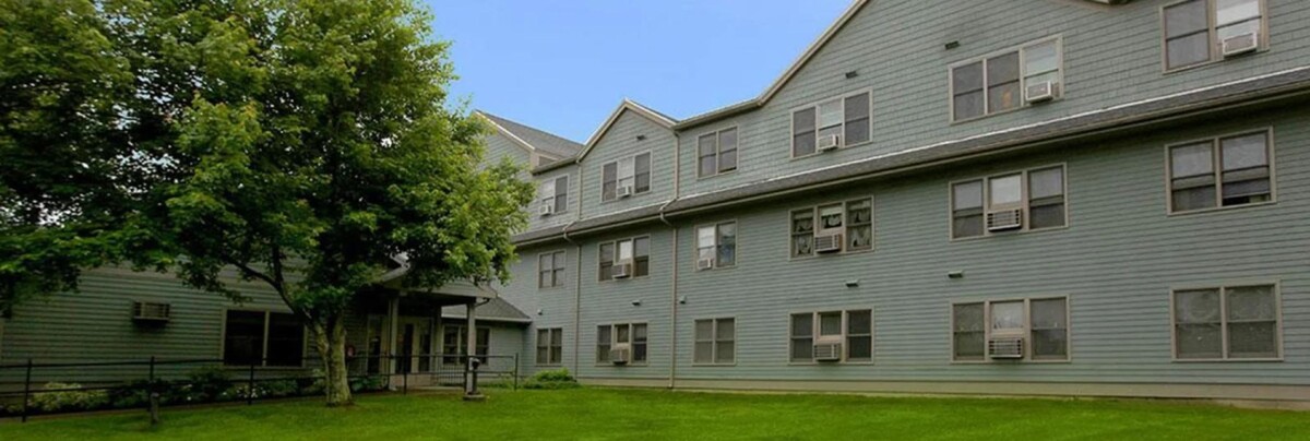 Images College Highway Apartments