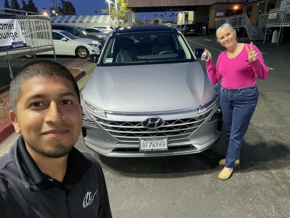 Images Tustin Hyundai