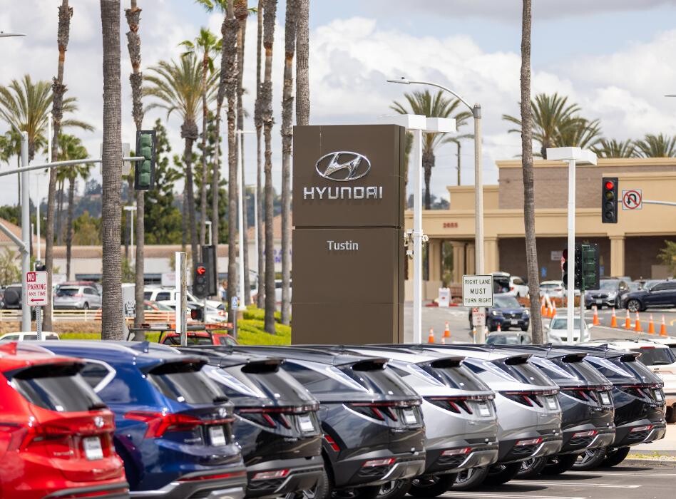 Images Tustin Hyundai