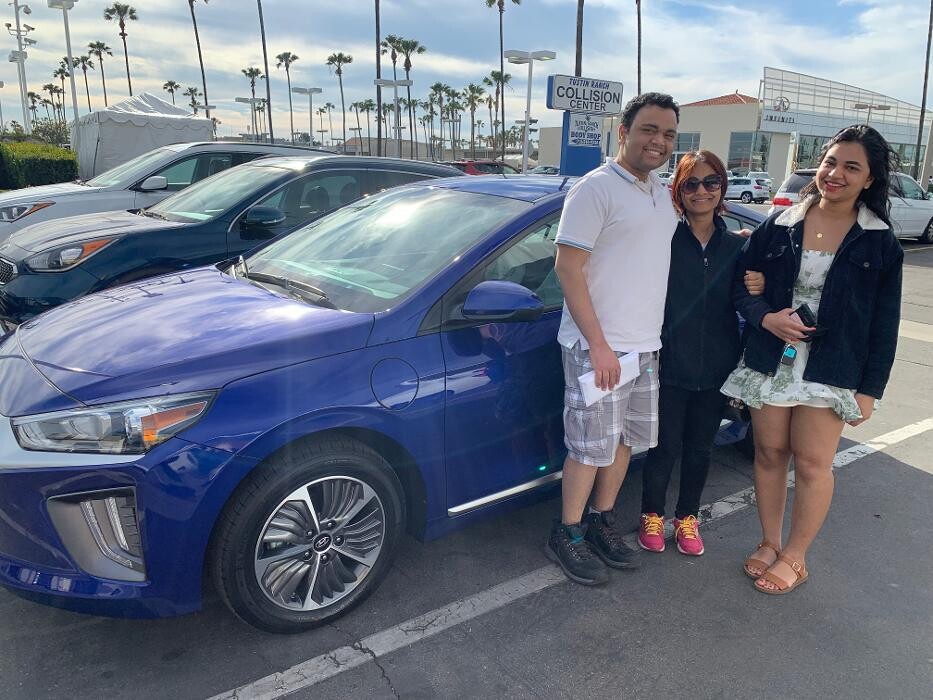 Images Tustin Hyundai