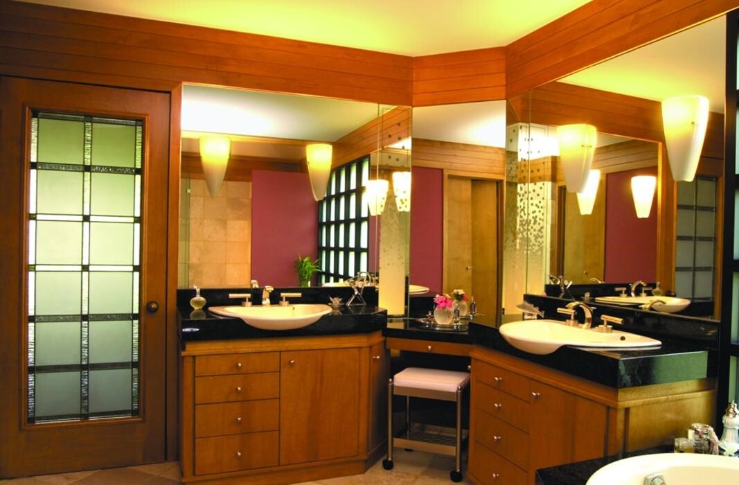 Images Bell Mirror & Glass Inc.