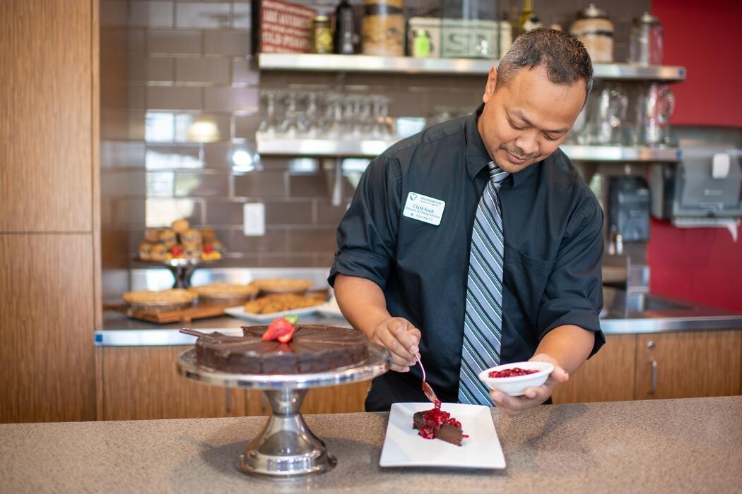 Images Shorewood Senior Campus