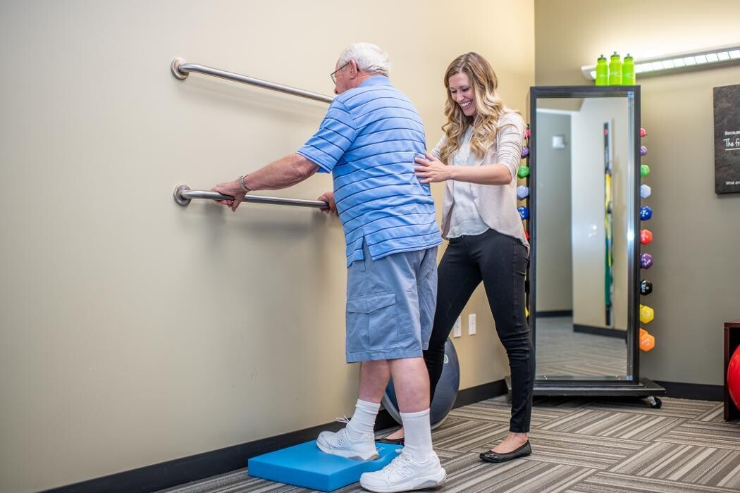 Images Shorewood Senior Campus