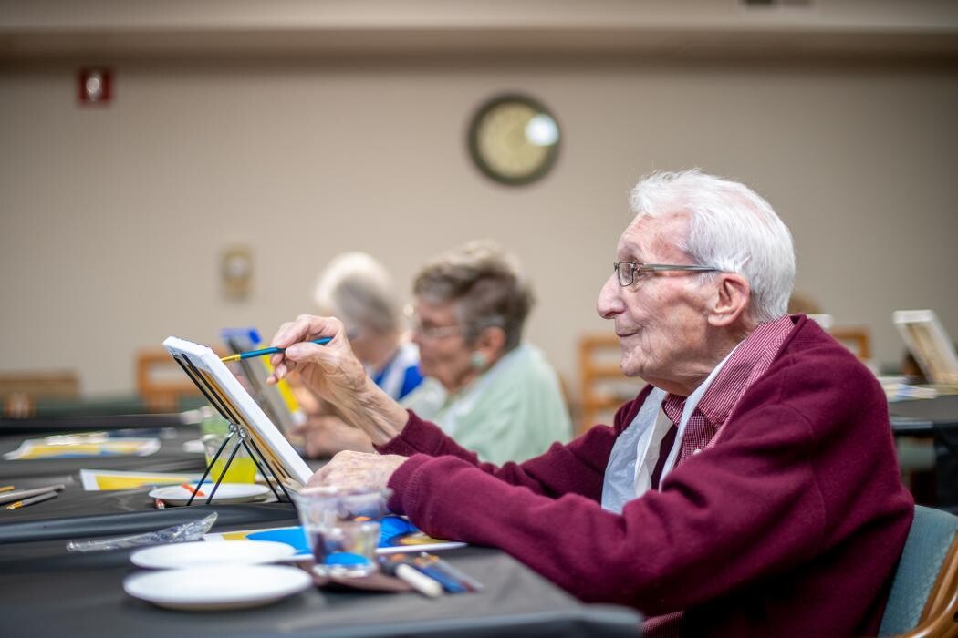 Images Shorewood Senior Campus