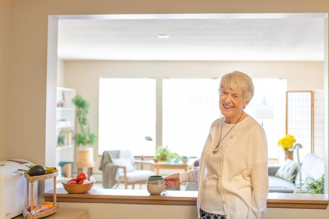 Images Shorewood Senior Campus