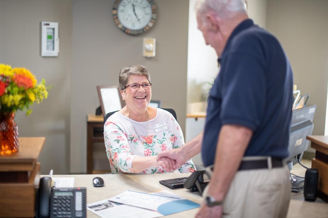 Images Shorewood Senior Campus