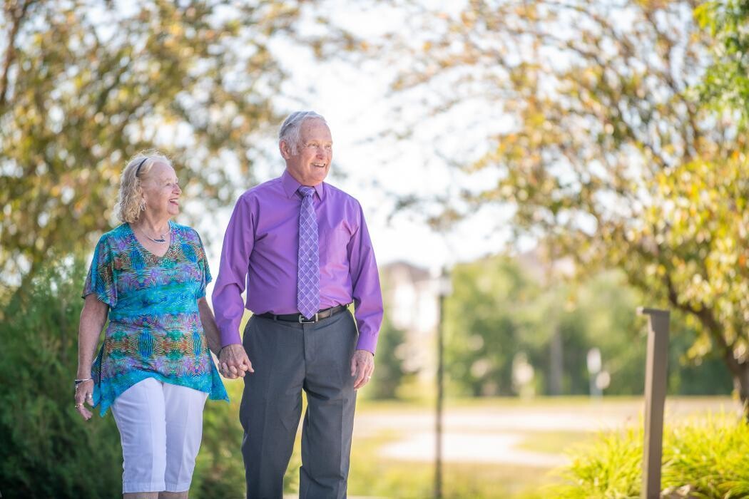 Images Shorewood Senior Campus