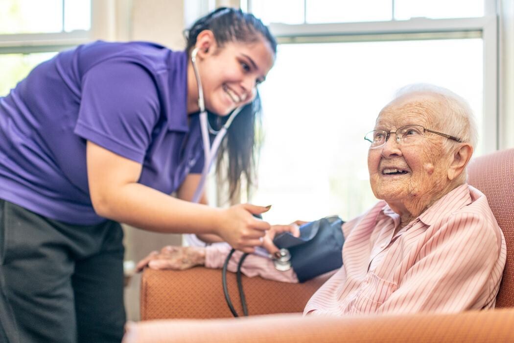 Images Shorewood Senior Campus