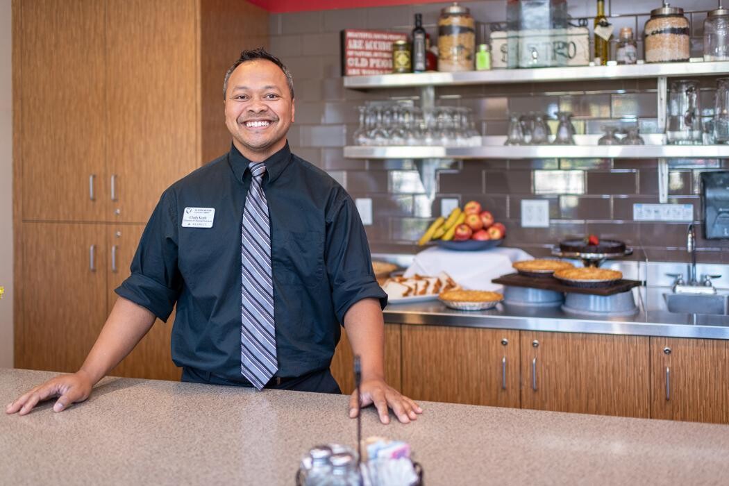 Images Shorewood Senior Campus