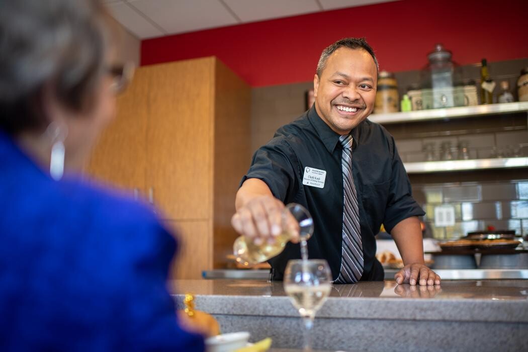 Images Shorewood Senior Campus