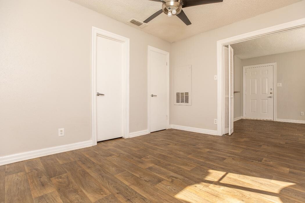 Images Fredericksburg Place Apartments