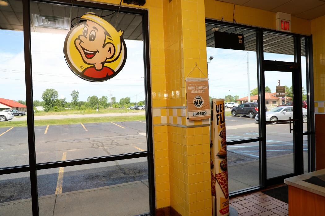 Images Hungry Howie's Pizza