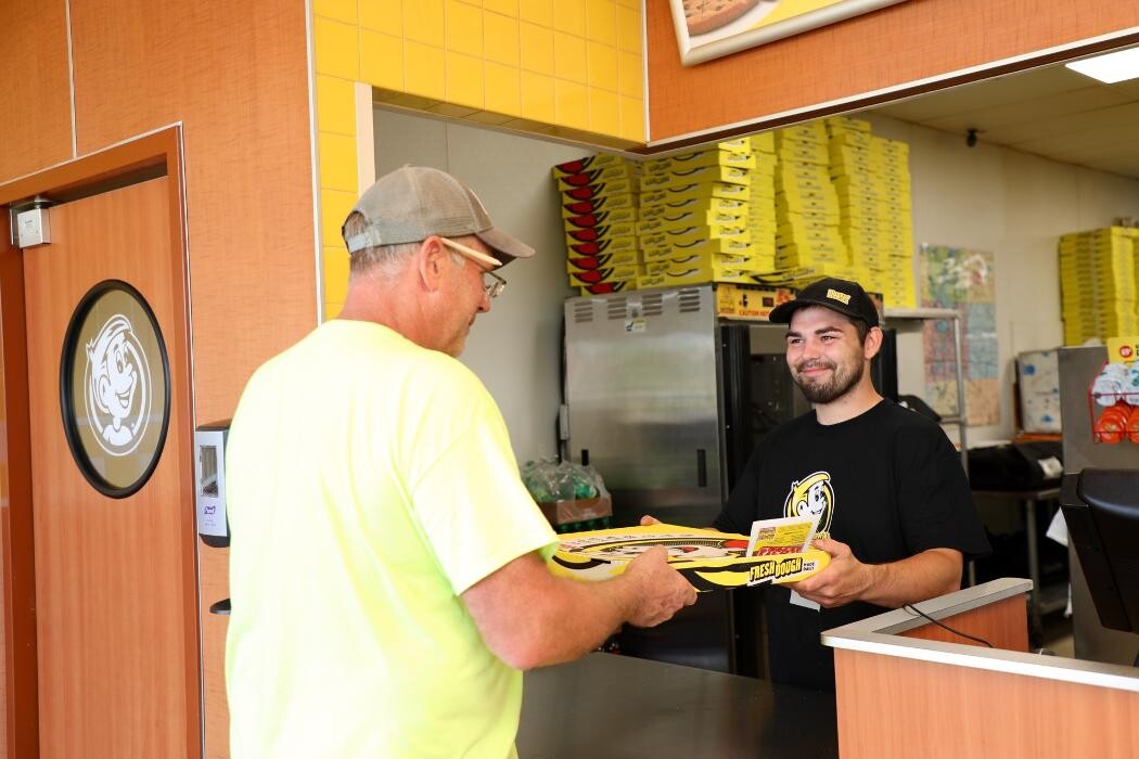 Images Hungry Howie's Pizza