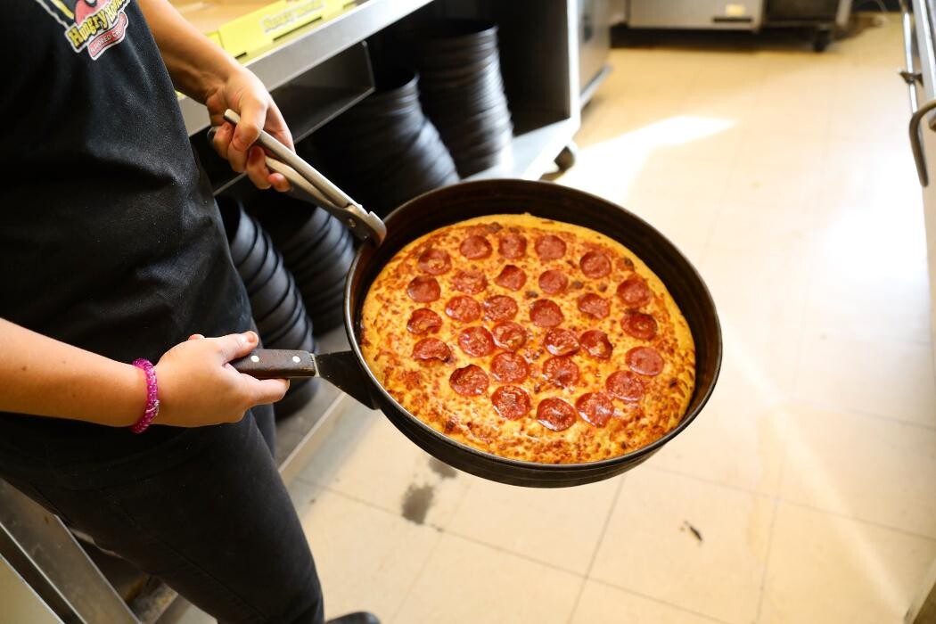 Images Hungry Howie's Pizza