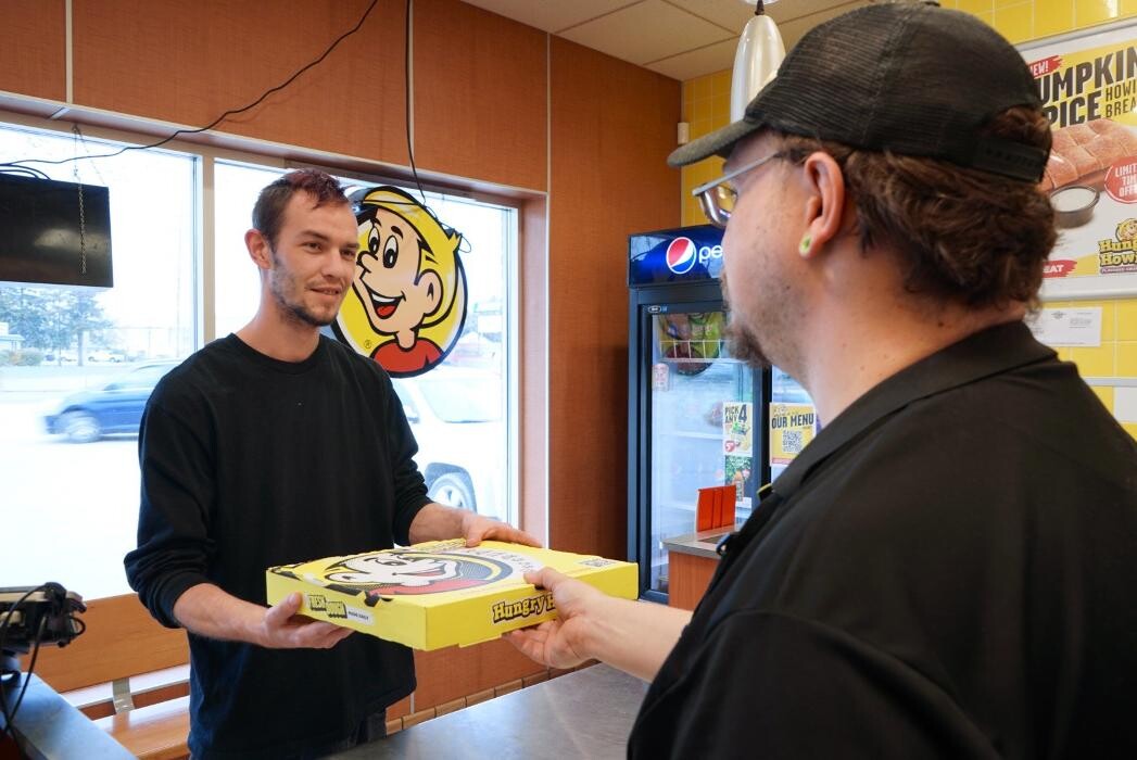 Images Hungry Howie's Pizza