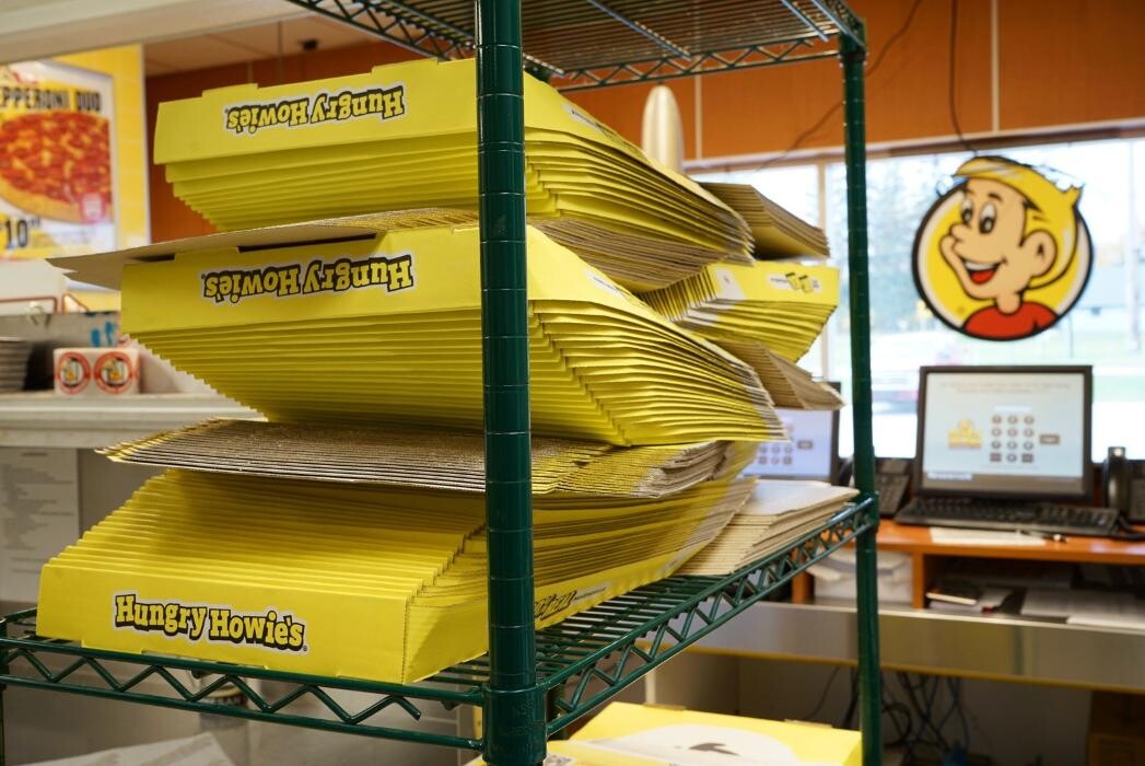 Images Hungry Howie's Pizza