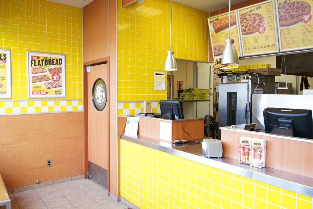 Images Hungry Howie's Pizza
