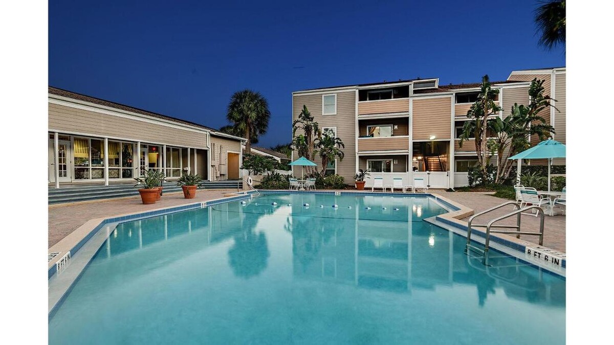 Images Woodlake Villas