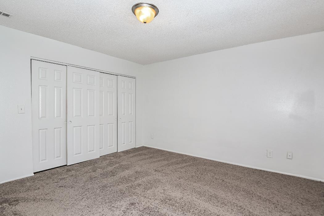 Images Woodlake Villas