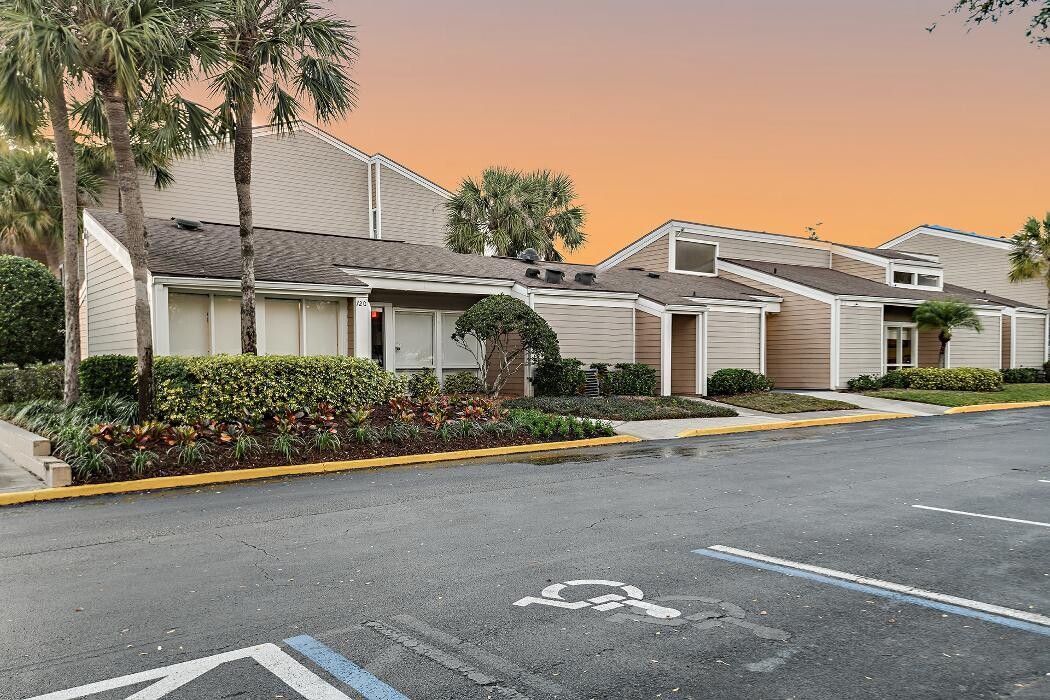 Images Woodlake Villas