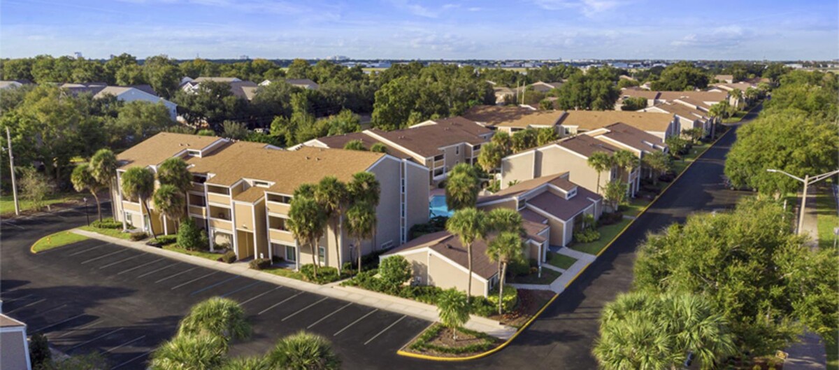 Images Woodlake Villas