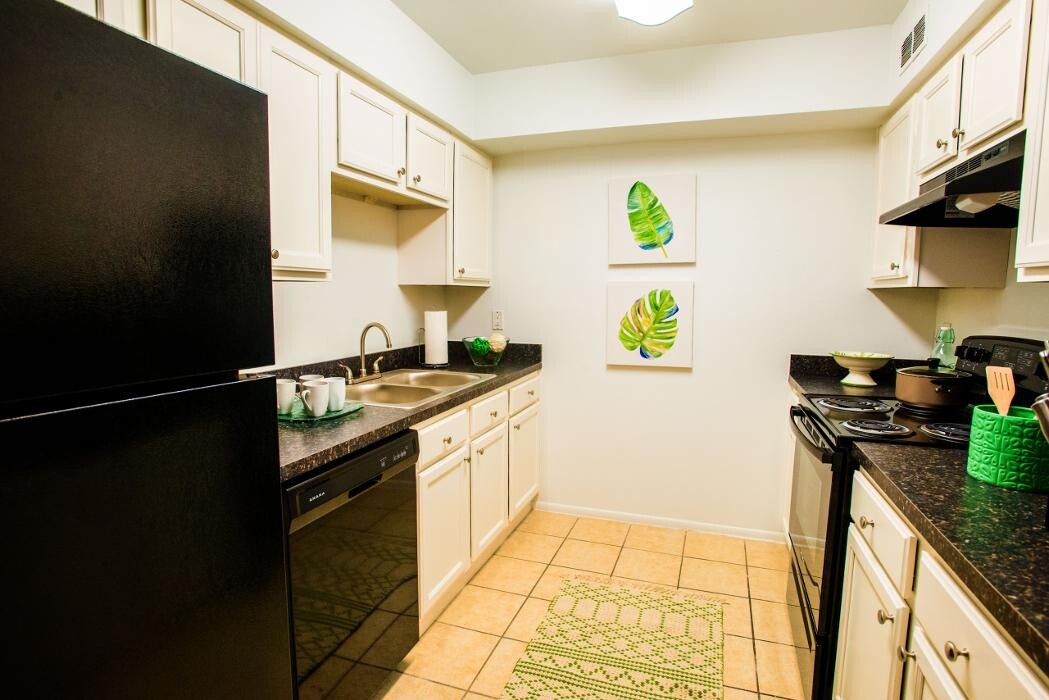 Images Woodlake Villas