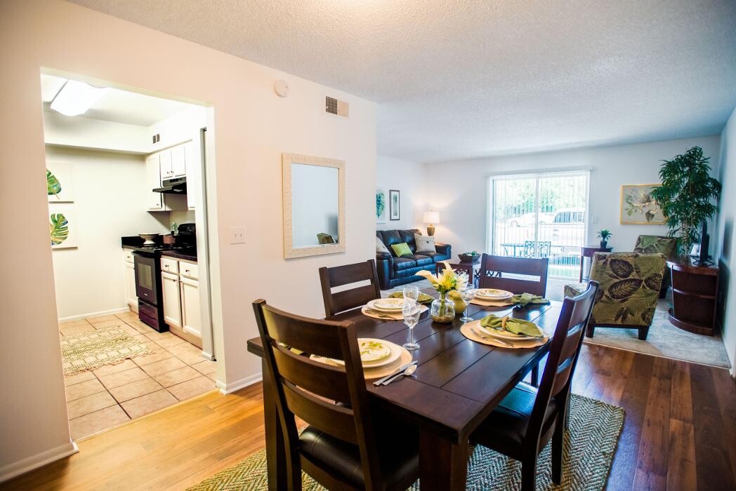 Images Woodlake Villas