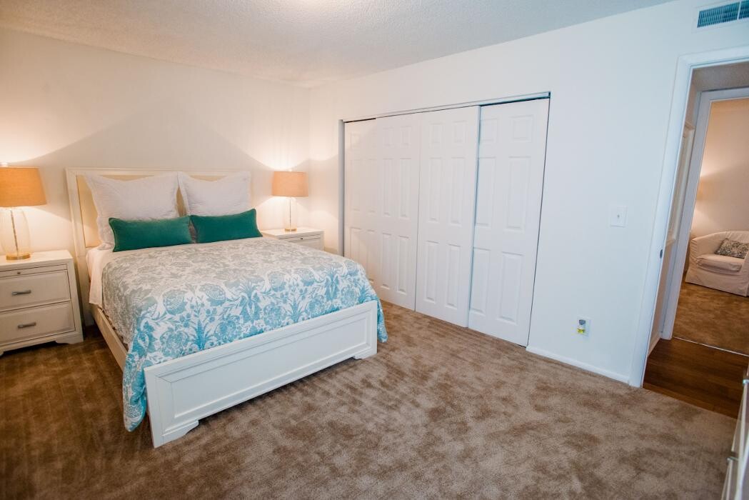 Images Woodlake Villas