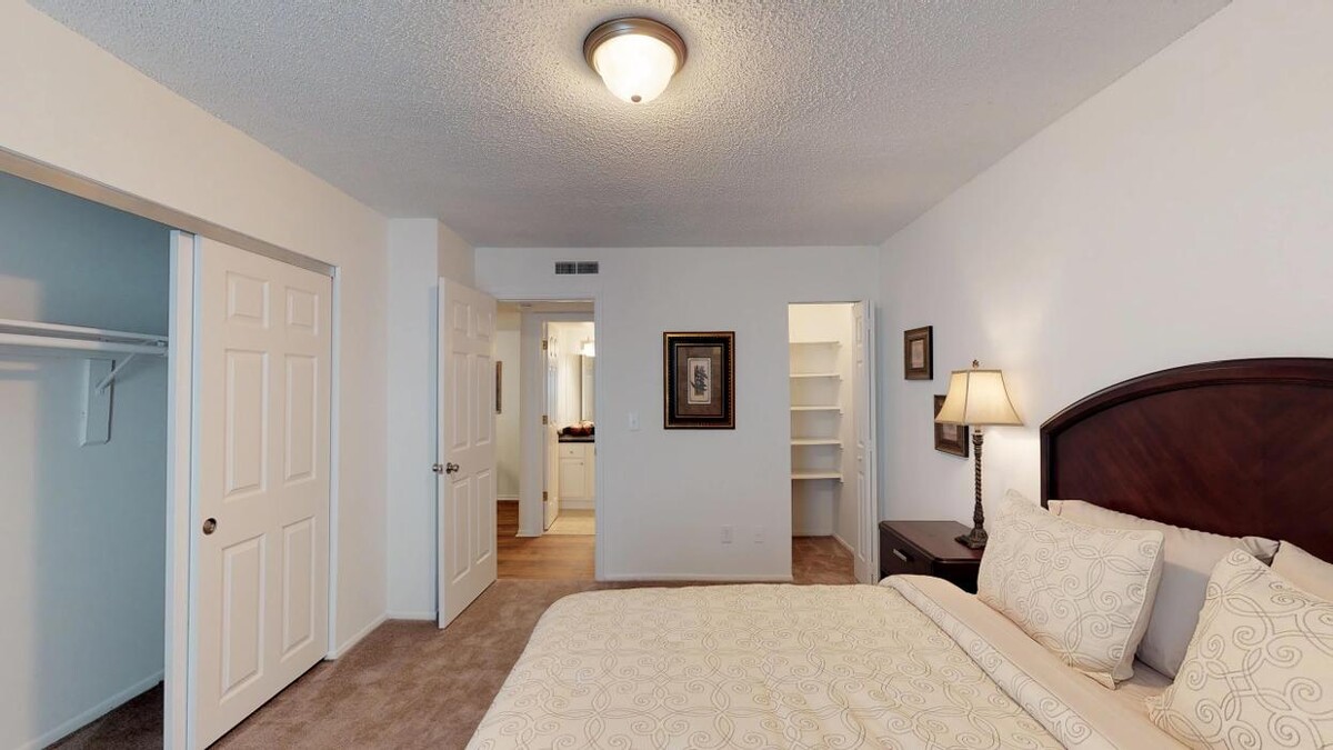 Images Woodlake Villas