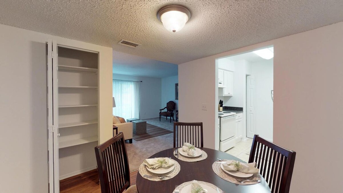 Images Woodlake Villas